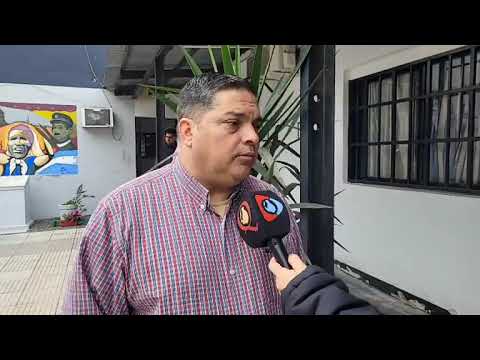 El referente de Radio Taxi Fénix, Walter Brizuela, presentó en el CD la ordenada que regula Uber