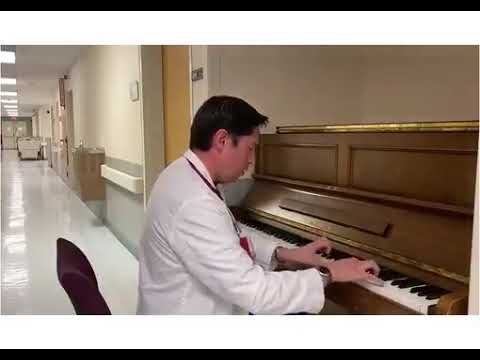 Médico Álvaro Puig. Soy colombiano.