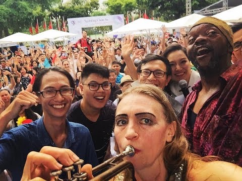 Duo Saskia Laroo & Warren Byrd w Local Musicians - Hanoi, Vietnam