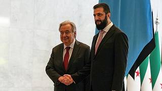 El jefe de la ONU pide apoyo global para Siria en su primera visita a Damasco desde 2009