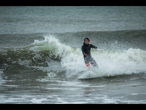 Solid surfing at 1st Street Jetty