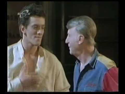 Valeria Iñarra en la película "Canción Desesperada"