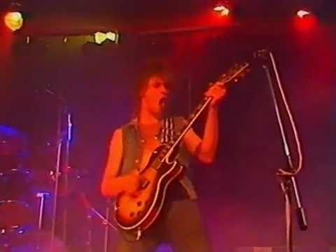 LĪVI - Dzejnieks  Koncerts Z studija (1988).