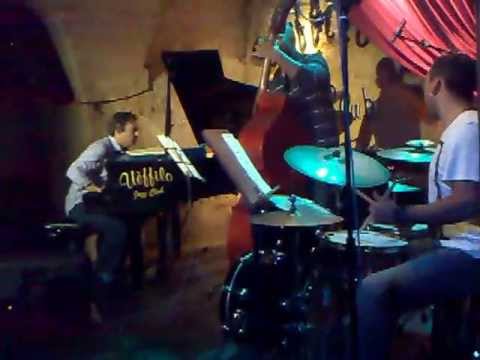 JOEY CALDERAZZO TRIO "Bye Bye Blackbird" (w/ Antonio Sanchez & Eric Revis) Ueffilo Gioia del Colle