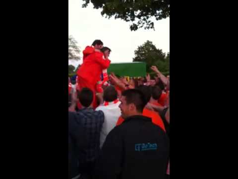 Staf Moerse Boys in maatpak