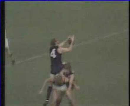 Tony Southcombe takes a mark versus Richmond