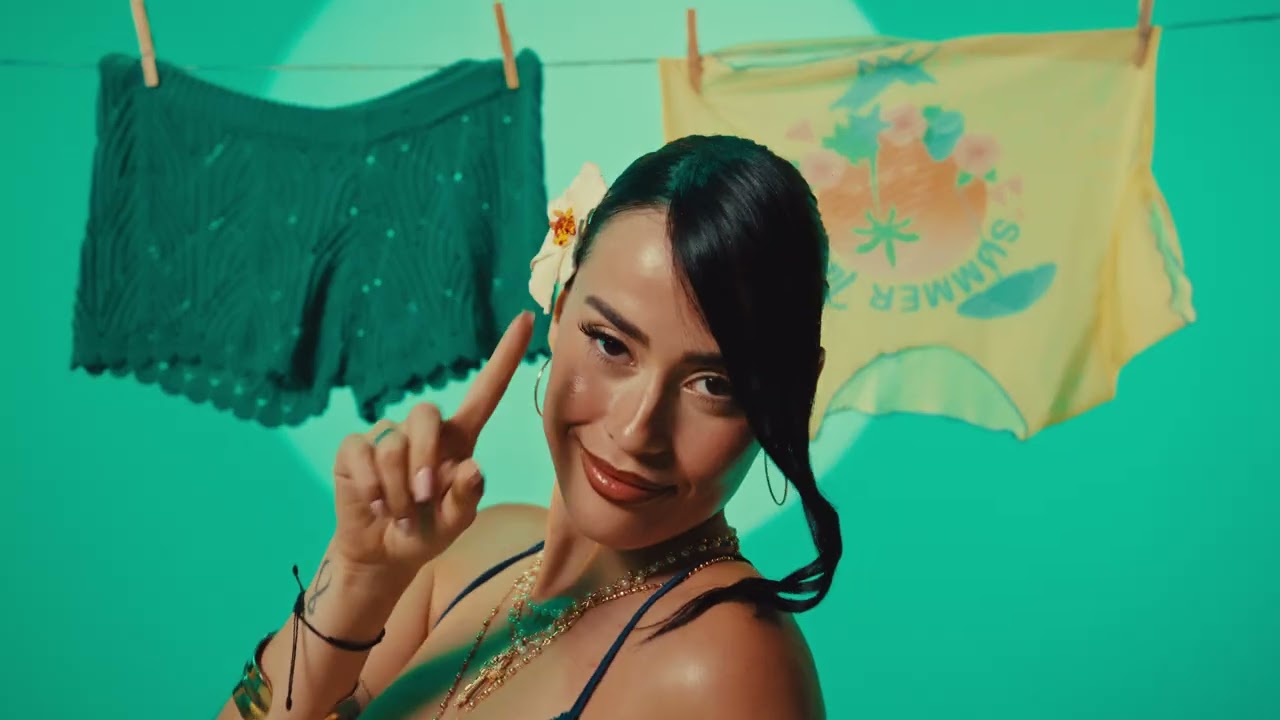 El Micha - Me Toca Vacilar (Video Oficial)