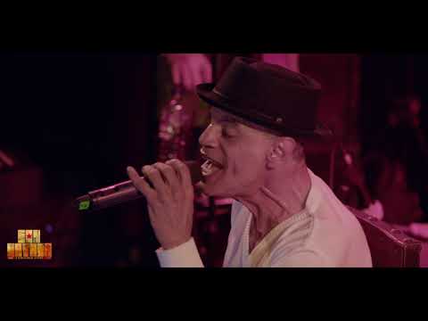 Lo que dice Justi, El Sonero del barrio Frankie Vázquez en concierto