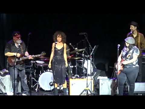 Jade MacRae, Joe Bonamassa, Jimmy Vivino, Laura Chavez -   I'm a Woman (Live), 9/19/2025, KTBA