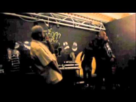 Ouzboy Lexmome performin'  " O3 Zoo" live