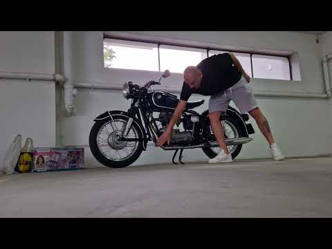 Thumbnail for BMW R27 cold start/walk around by BMW R27
