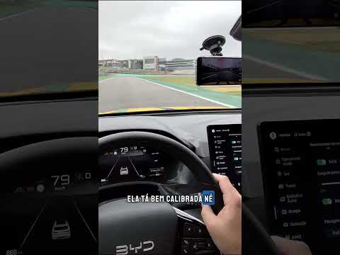 Dirigimos o BYD Mako no Autódromo de Interlagos