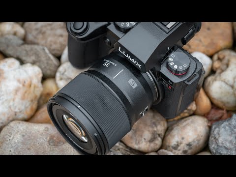 Video thumbnail for Panasonic Lumix S 35 mm f/1.8 review 1