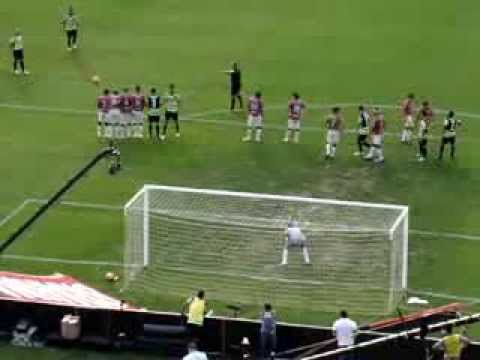 Coritiba 2x0 São Paulo - 2º Gol / Alex - Camp. Brasileiro 2013