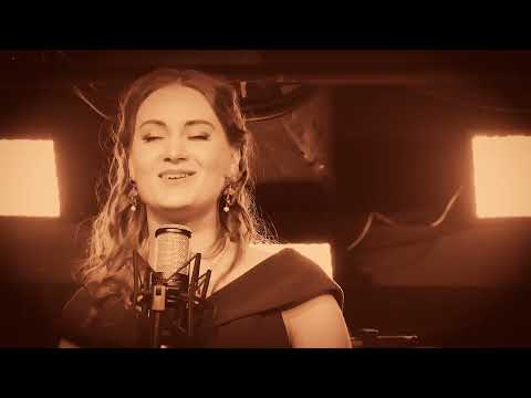 Miia Laitinen & Vintage - Suklaasydän