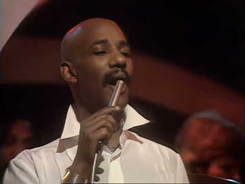Hot Chocolate - Put Your Love In Me (TOTP 8th December 1977)