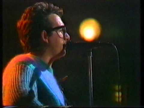 Elvis Costello - Peace In Our Time (first time on tv!)