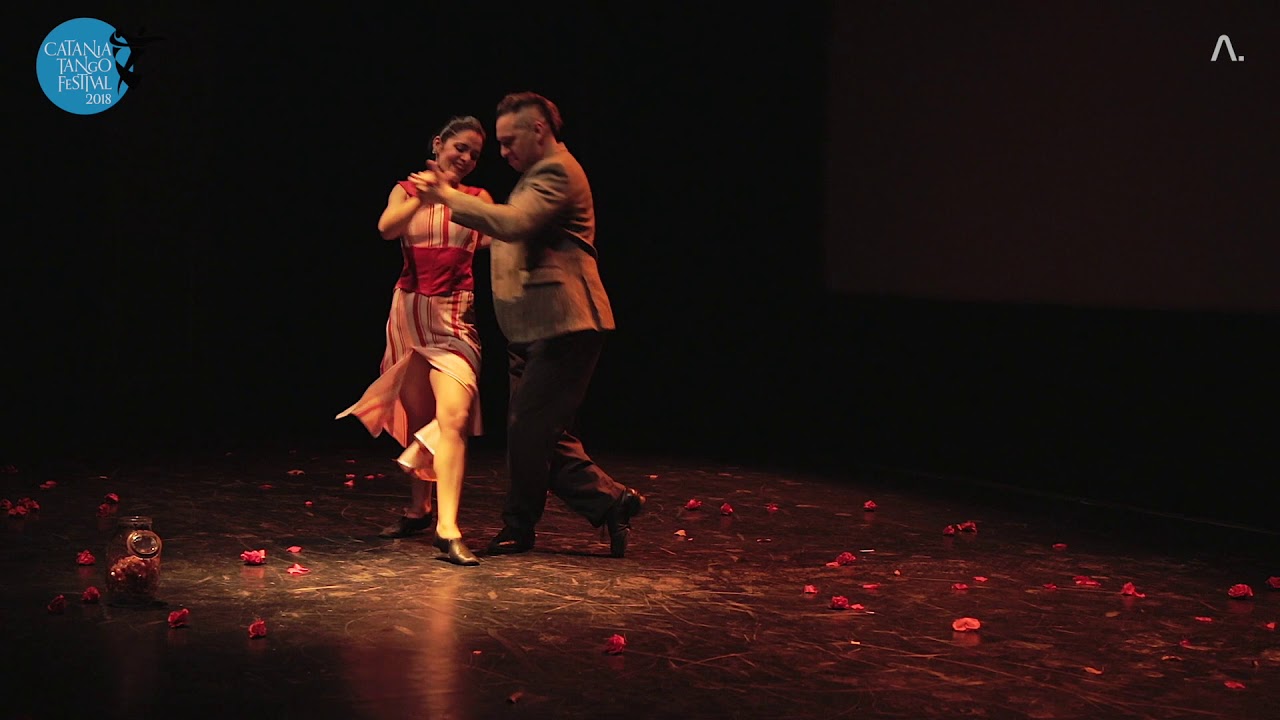 Video thumbnail for Hugo Mastrolorenzo & Agustina Vignau - Catania Tango Festival 2018 - (2/2)