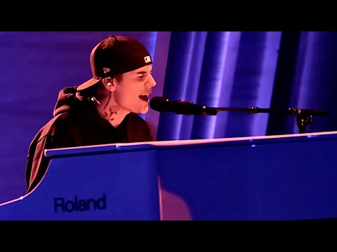 Justin Bieber - Peaches - ft. Daniel Caesar & Giveon | LIVE Grammys 2022