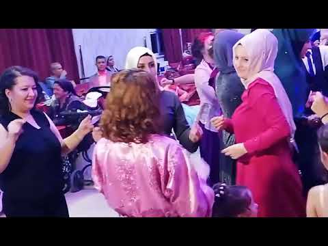 Müzisyen Özlem Ökten AKŞEHİR düğünleri Öğretmen evi düğün salonu Meliha Ergül & Fatih Çakır çiftin
