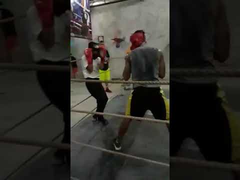 Boxeo Elias Barreto "Guanteo"
