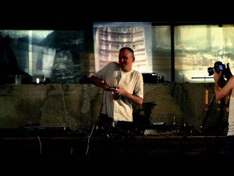 Dadaglobal - La Recherche II (Live at Dasfabrikutop)