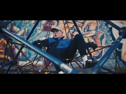 John Known - Tagträumer (Prod. Figub Brazlevič) [Official 8K Streetvideo]