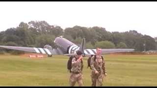 preview picture of video 'Douglas C47 Dakota 'Kwicherbichen' - Battle of Britain Memorial Flight - Cosford Airshow 2014'