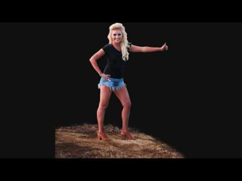 download lagu mp3 mp4 Cliona Hagan Secret Love, download lagu Cliona Hagan Secret Love gratis, unduh video klip Cliona Hagan Secret Love