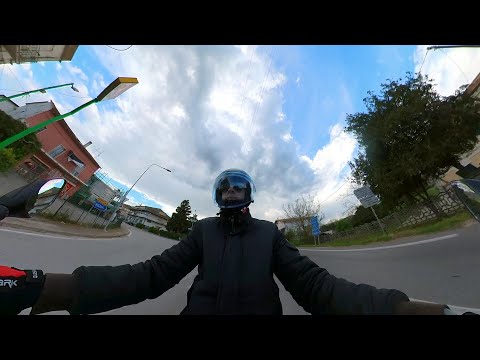 Scooter vlog #8 1 aprile 2023 nel cuore dei verdi prati della provincia pescarese 😉😆🛵