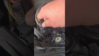 BMW E60, E61 Scheinwerfer ausbauen, Birne beim Nebelscheinwerfer wechseln.