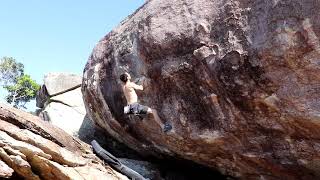 Video thumbnail of Dia D, V10. Ubatuba