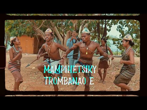 KIFR - Hetsefo Bilo (Vidéo Lyrics 2021)