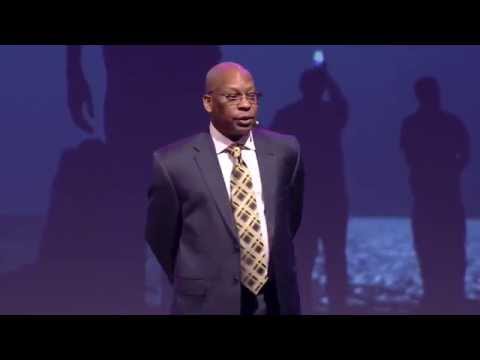 Keith Jenkins (National Geographic) on inspiring with images at the IFC 2014