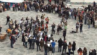 RAVEL&#39;S BOLERO, amazing FLASHMOB! (Spain)