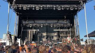 Alkaline Trio - &quot;Blue Carolina&quot; (Live)