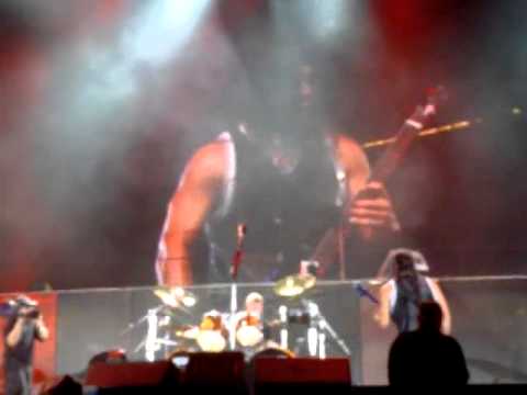 Metallica-Big 4 Jam -Yankee Stadium NY Overkill- Battery and part of Seek And Destroy,Sept 14th 2011