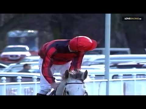 2005 Grand National Steeplechase - No Hero & Jonathan Riddell