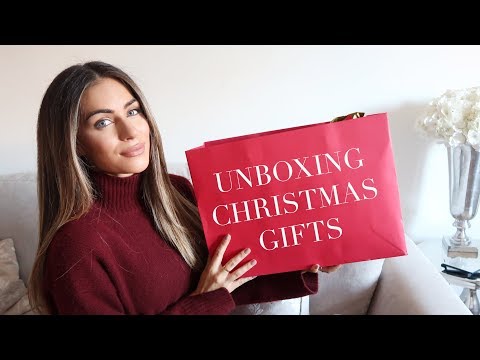 UNBOXING CHRISTMAS GIFTS  | GIFT GUIDE FOR HER | Lydia Elise Millen