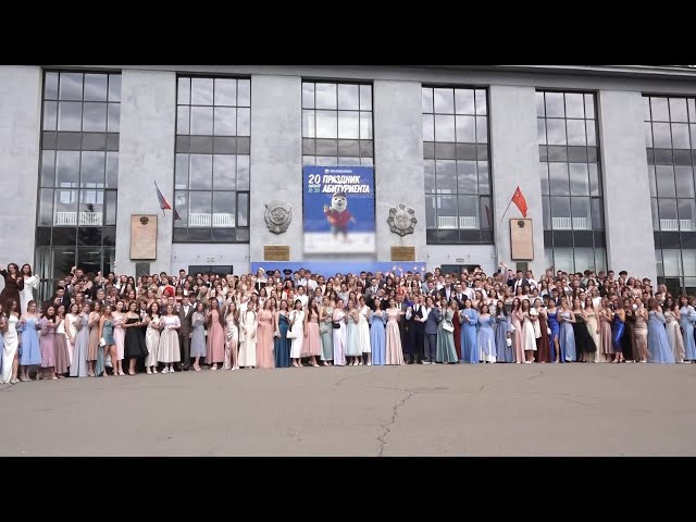 Лучшие выпускники школ Приангарья стали участниками традиционного Губернаторского бала