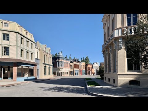 The Deluxe Tour at Warner Bros Studios - VIP Walk Thru of Movie Backlot Locations / Dinner & MORE