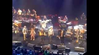 Bruce Springsteen, The E Street Band & Guests - This Land is Your Land.wmv