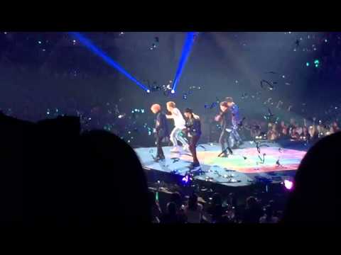 151024 SHINee and Pink Hair Taemin - View Performance