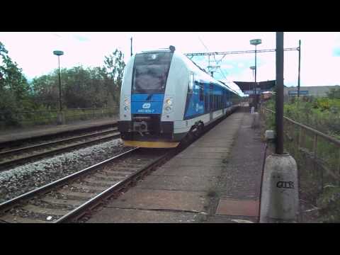 Odjezd vlaku Os 6823 (ČD 440.005, zpoždění 5 min) - Jirkov zastávka, 21. 5. 2013