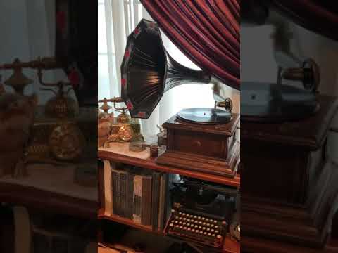 Bing Crosby & the Andrews Sisters - Tallahassee - 1947