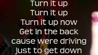 Turn it up- Stereos (lyrics)