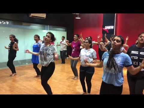 Pappi Le Loon | Veere Di Wedding | Bollywood Dance | DanceAtStepz