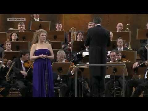 Annette Dasch: Die Gretchenfrage - "The Crucial Question"