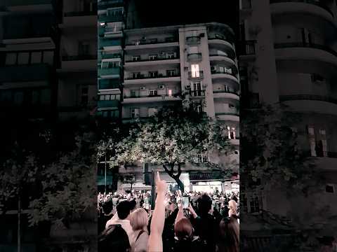 75 años de Charly García: Todos los Fans cantabdo el Feliz Cumpleaños en Av. Coronel Díaz/Santa Fé 🎂