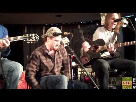 Black Stone Cherry - In My Blood (acoustic, w/ interview)(720p)
